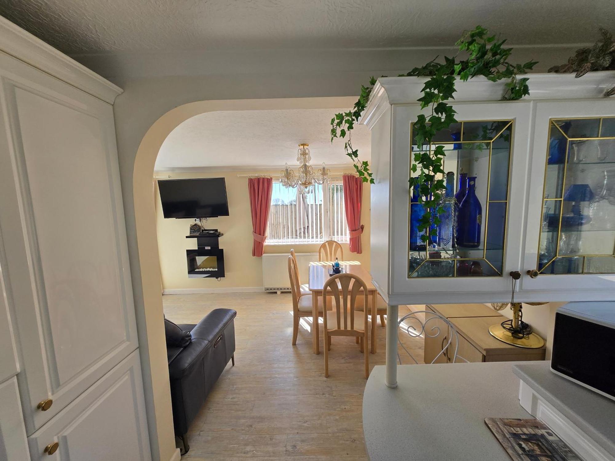 Family Bungalow With Private Pool Kilgetty Bagian luar foto